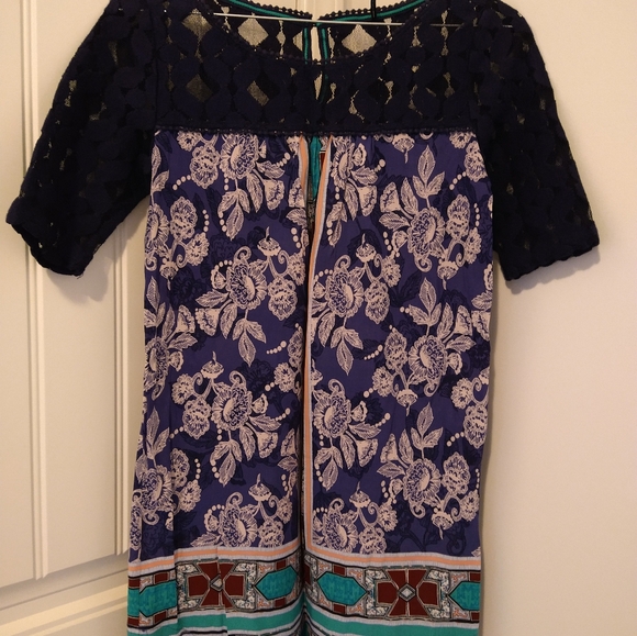 Top - Picture 2 of 2